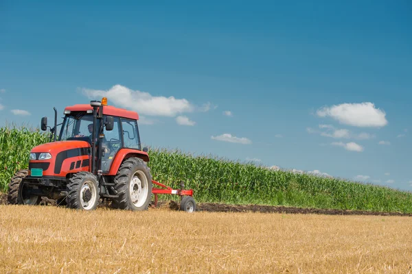 Arado del tractor — Foto de Stock