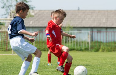 çocuklar futbol tekme