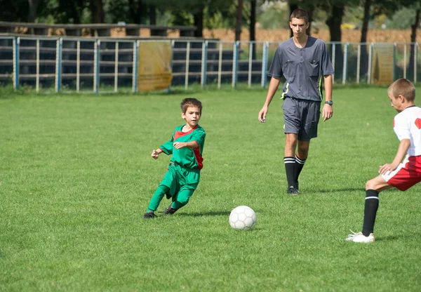 Futebol infantil — Fotografia de Stock