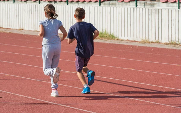 Kinderlauf — Stockfoto