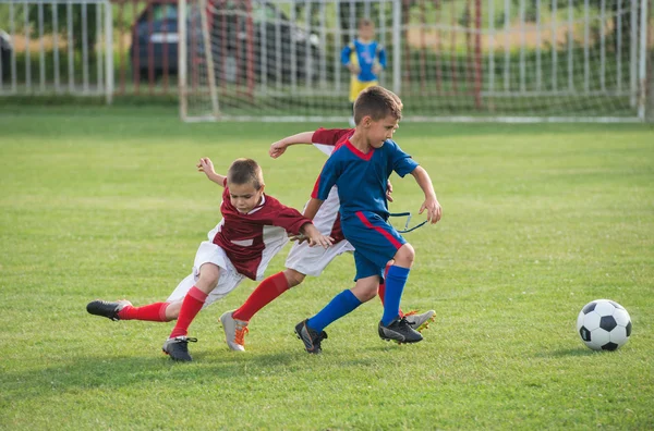 Çocuğun futbol — Stok fotoğraf