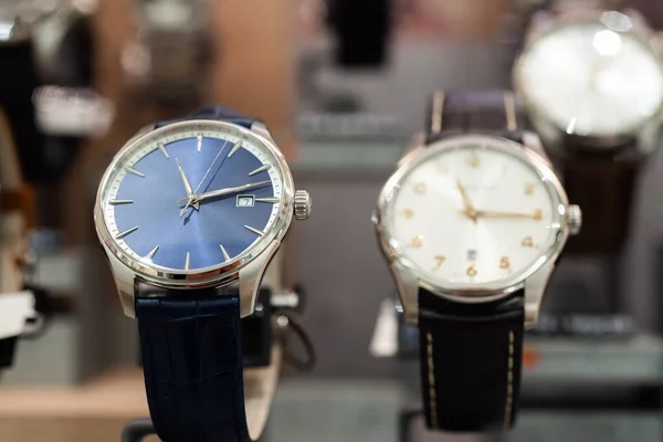 Relógios Luxo Exibição Janela Loja Profundidade Campo Rasa — Fotografia de Stock