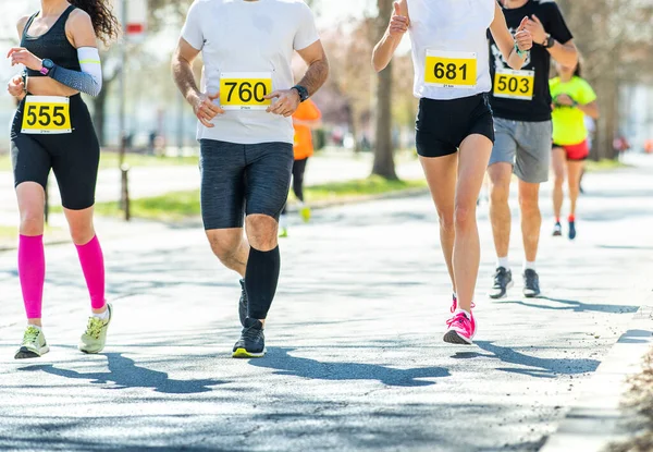 Marathon Kör Lopp Människor Fötter Väg — Stockfoto