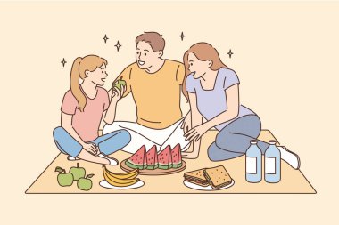 Aile kavramı ile piknik ve boş zaman geçirmek.