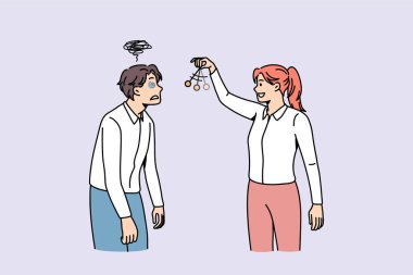 Kadın lider, erkek müşteri üzerinde hipnoz kullanıyor. 