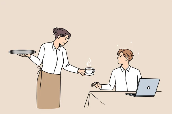 Camarera sonriente sirviendo café al cliente masculino — Archivo Imágenes Vectoriales