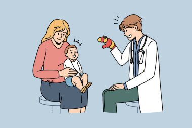 Bebek konseptiyle çalışan çocuk doktoru.
