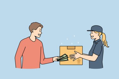 Erkek müşteri, kadın kuryeye postayla teslimat için nakit öder. Erkek müşteri postacıdan online posta paketi siparişi alıyor. Ekspres teslimat ve nakliye konsepti. Vektör illüstrasyonu. 
