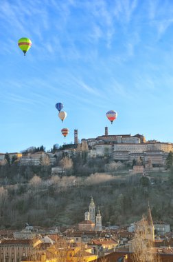 beş sıcak hava balonları