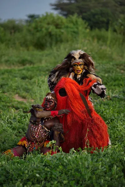 Nguekhokh Senegalu Października 2021 Uczestnicy Kostiumowego Przedstawienia Faux Lion Obrazie — Zdjęcie stockowe