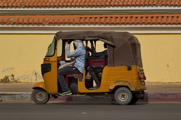 Nouakchott Mauritania October 2021 Indoor Three Wheeled Yellow Scooter Transports — Fotografia de Stock