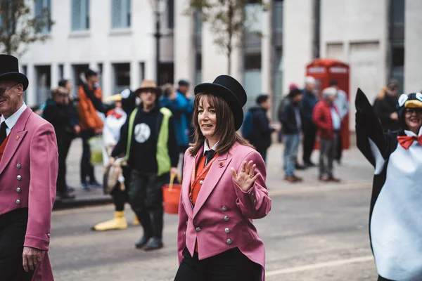 Londra, İngiltere - 2021.11.13: Londra Belediye Başkanı 'nın Livery Kitchen Girişimi