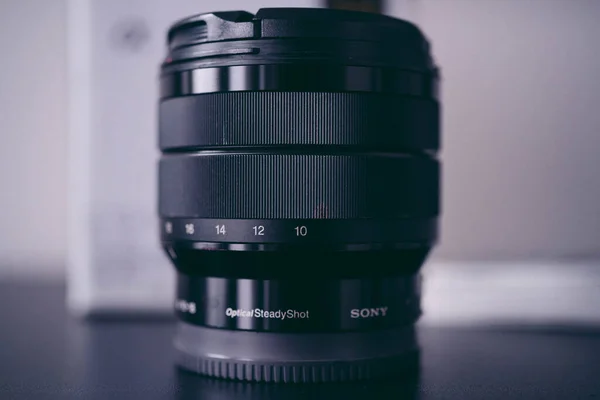 London 2021 Product Close Shot Sony 18Mm Oss Lens — Stock Photo, Image