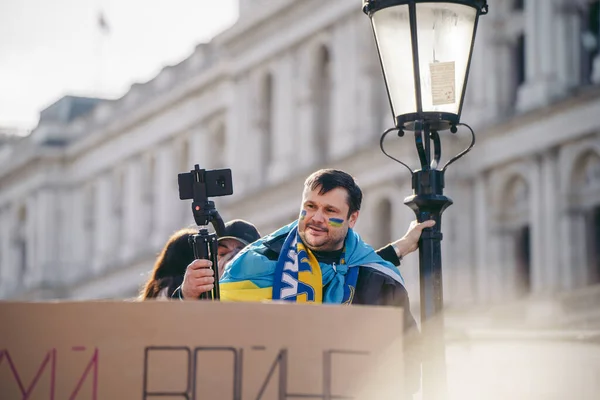 Downing Street Londen 2022 Oekraïense Mensen Protesteren Duizenden Verzamelen Zich — Stockfoto