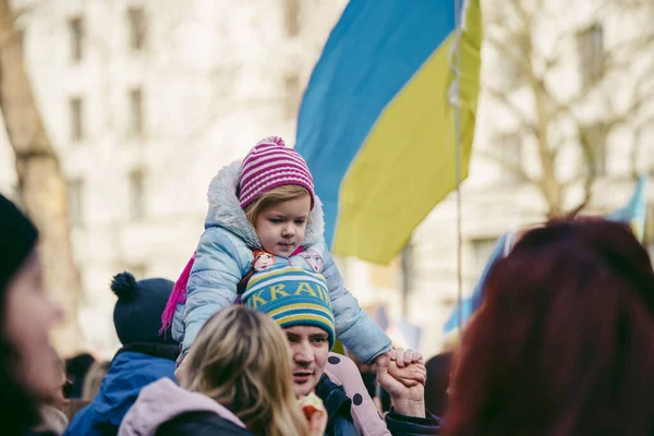 Downing Street Londres Reino Unido 2022 Jovens Crianças Ucranianas Com — Fotografia de Stock