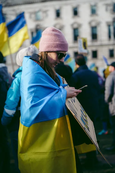 Parliament Square Londyn Wielka Brytania 2022 Ukraińcy Protestują Tysiące Zbierają — Zdjęcie stockowe
