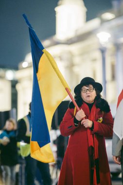 Trafalgar Meydanı, Londra - 124; İngiltere - 2022,03.09: Ukrayna halkı protesto etti, binlercesi Ukrayna 'daki savaşı durdurmak için Rusya' ya İngiliz Hükümeti, AB ve ABD 'den daha sert yaptırımlar talep etmek için toplandı