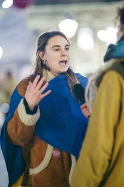 Trafalgar Meydanı, Londra - 124; İngiltere - 2022,03.09: Ukrayna halkı protesto etti, binlercesi Ukrayna 'daki savaşı durdurmak için Rusya' ya İngiliz Hükümeti, AB ve ABD 'den daha sert yaptırımlar talep etmek için toplandı