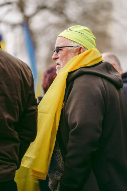 Hükümetin, Londra 'nın 124; İngiltere - 2022.03.13: Ukrayna halkı protesto ediyor, binlercesi Rusya' ya İngiliz Hükümeti, AB ve ABD 'den Ukrayna' daki savaşı durdurmak için daha sert yaptırımlar talep etmek için toplandı