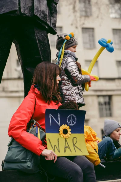 Downing Street Londres 2022 Protesta Del Pueblo Ucraniano Miles Personas — Foto de Stock