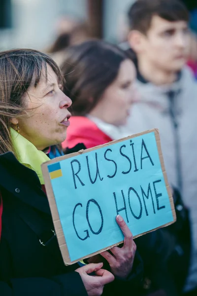Посольство России Лондоне 2022 Украинский Народ Протестует Тысячи Людей Собираются — стоковое фото