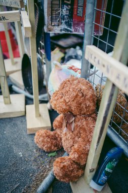 Rus büyükelçiliği, Londra 124; İngiltere - 2022.04.07: Ukrayna halkı protesto etti, binlercesi Ukrayna 'daki savaşı durdurmak için Rusya' ya İngiliz Hükümeti, AB ve ABD 'den daha sert yaptırımlar talep etmek için toplandı