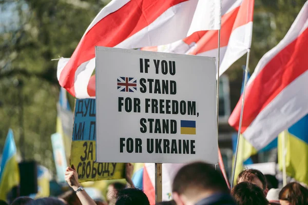 Downing Street London 2022 Ukrainian People Protest Thousands Gather Demand — 스톡 사진