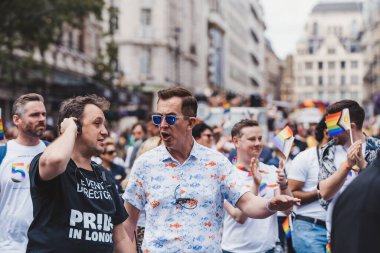 Londra / İngiltere - 02 / 07 / 2022: Londra Belediye Başkanı Londra LGBTQ Onur Yürüyüşünü Kutladı