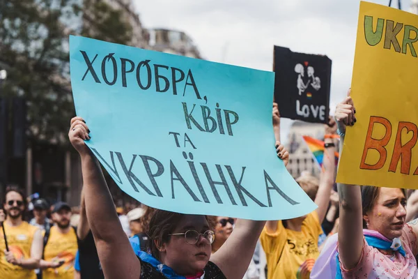 London 2022 Ukrainians Banners Celebrating London Lgbtq Pride Parade —  Fotos de Stock