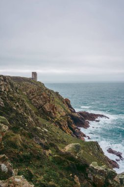Jersey Adası 'ndaki (Manş Adaları, İngiltere) sahil uçurumlarının ve plajların güzel doğa manzarası)