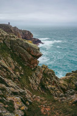 Jersey Adası 'ndaki (Manş Adaları, İngiltere) sahil uçurumlarının ve plajların güzel doğa manzarası)