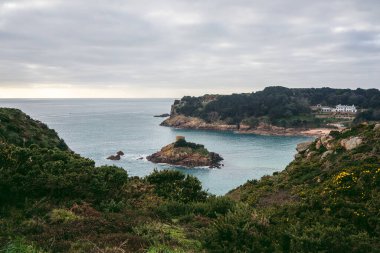 Portelet Tower, Jersey, 1808 yılında İngilizlerin Lle au Guerdain gelgit adasında inşa ettikleri bir Martello kulesidir.