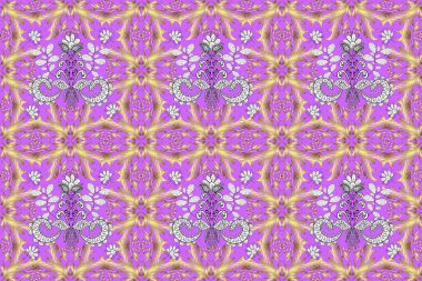 Sarı üzerinde pürüzsüz desen, altın elementli mor renkler. Kusursuz altın desenli bukleler. Parlak dantel, stilize çiçekler, şal desenli. Doğu tarzı arabesk. Zarif altın deseni aç.