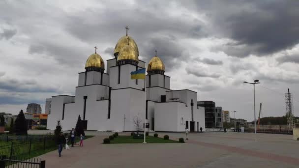 Square Church Nativity Blessed Virgin Lviv Ukraine Developing Ukrainian Flag — Wideo stockowe