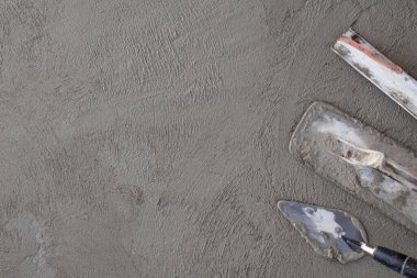 Beton karışımı, çimento, taş, kum ve suyun yanı sıra ilave kimyasallar ve diğer karışık maddelerin girişimidir. Kararlı bir beton elde etmek için belirlenen oranda karıştır ve karıştır.