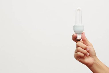 LED ampuller elektrik faturanızı neredeyse ikiye katlar..