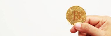 Bitcoin 'in diğer kripto para birimleri de dahil olmak üzere nasıl çalıştığı yüksek güvenlikli bir teknoloji olan' Blockchain 'adı verilen bir teknoloji ile çalışır. Çünkü bu merkezi olmayan bir teknoloji ya da Moreo sistemini çökertmek için kullanıcının bilgisayarını hacklemek zorunda kalmak.