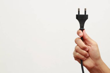 Electrical appliances plugs full of all plugs or plugs together. Because of the risk of causing a short circuit from high heat accumulated in the wires.	
