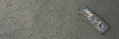 Beton karışımı, çimento, taş, kum ve suyun yanı sıra ilave kimyasallar ve diğer karışık maddelerin girişimidir..