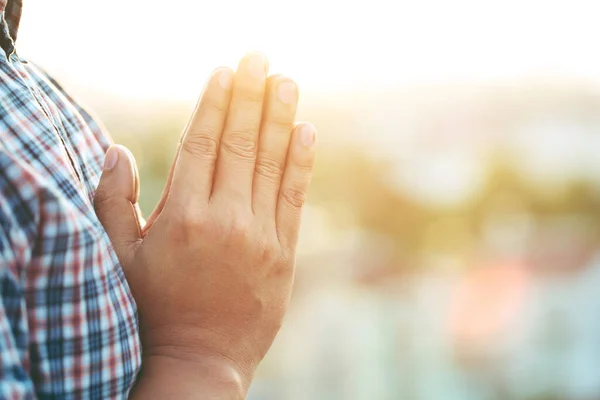 Rezando Homem Esperando Por Melhor Pedindo Deus Boa Sorte Sucesso — Fotografia de Stock