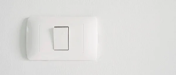 Elektroniczny Wyłącznik Oświetlenia Białym Tłem Ściany Domowa Energia Elektryczna — Zdjęcie stockowe