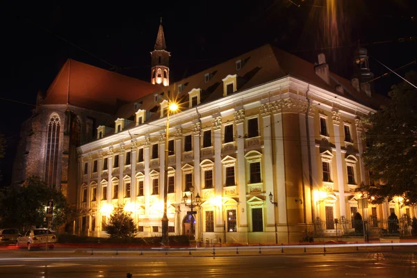 Instituut voor Pools filologie bij nacht, Universiteit van Wrocław, Polen — Stockfoto