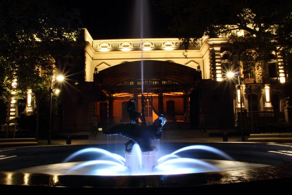 De fontein bij nacht, wroclaw, Polen — Stockfoto