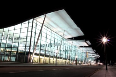 Geceleri terminal modern Uluslararası Havaalanı