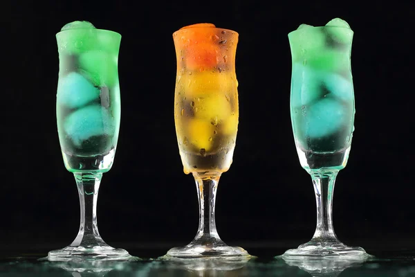 Szép színes italok, jég — Stock Fotó