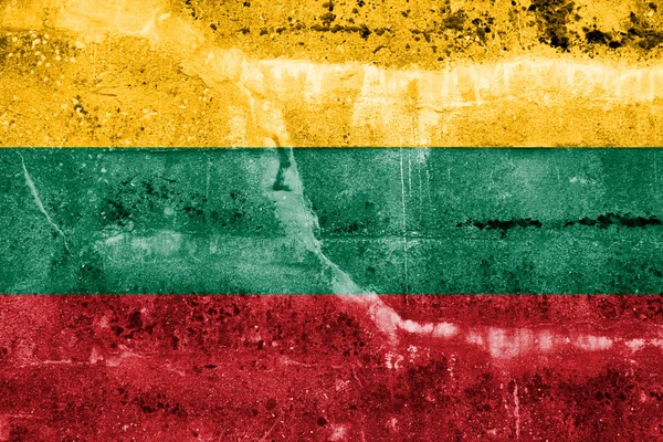 Litauische Flagge an Grunge-Wand gemalt — Stockfoto