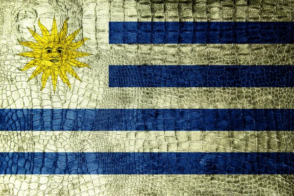 Bendera Uruguay dicat pada tekstur buaya mewah — Stok Foto