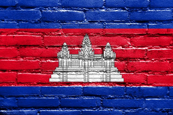 Камбоджийский флаг, раскрашенный на кирпичной стене — стоковое фото