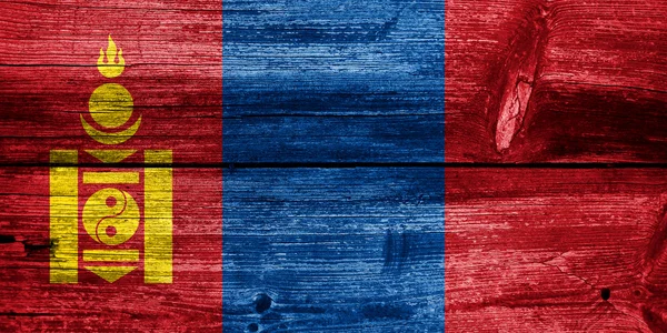 Mongolië vlag geschilderd op oude houten plank textuur — Stockfoto