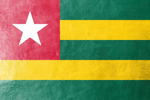 Togo Bandera pintada sobre textura de cuero —  Fotos de Stock